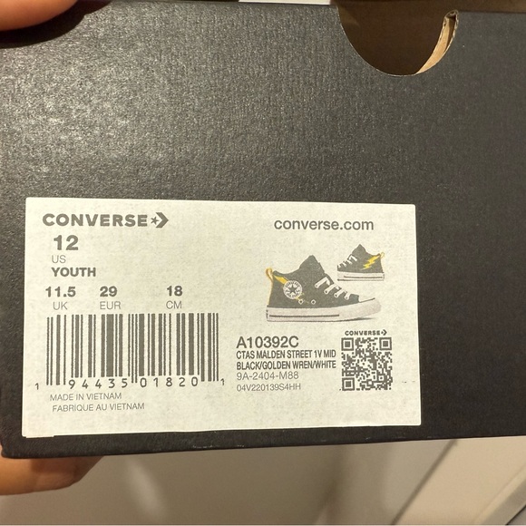 Converse Black Youth Sneakers - Picture 1 of 4